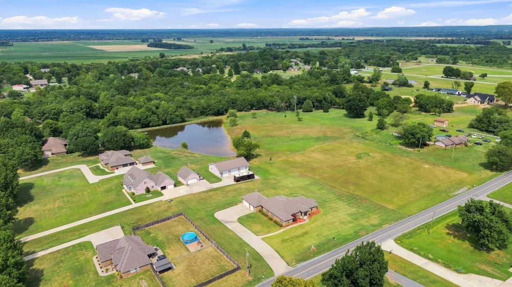 1640 W Harris Road W Muskogee, OK 74401