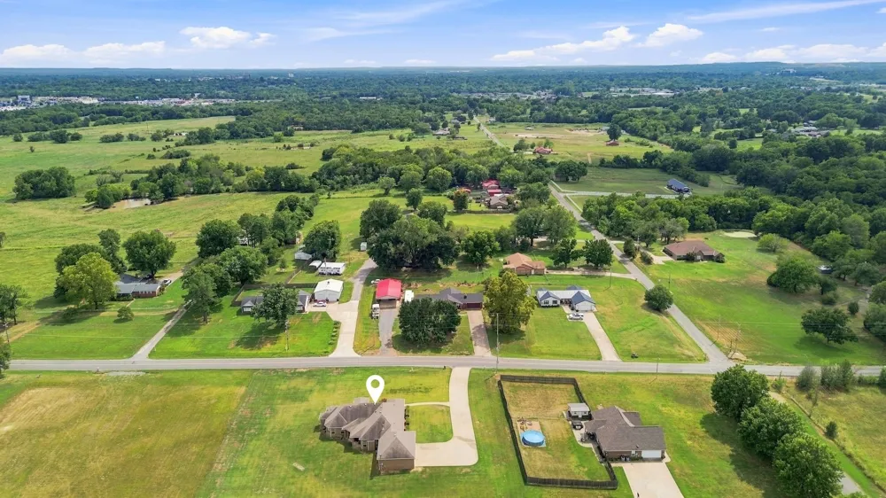 1640 W Harris Road W Muskogee, OK 74401
