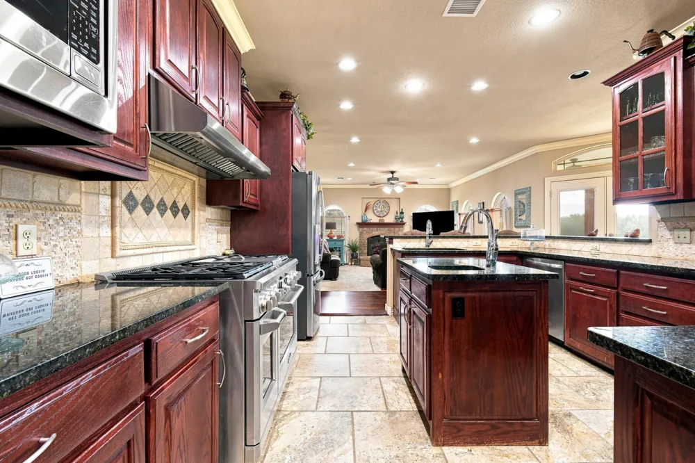 1640 W Harris Road W Muskogee, OK 74401