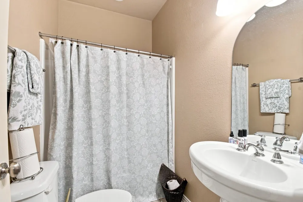 1640 W Harris Road W Muskogee, OK 74401