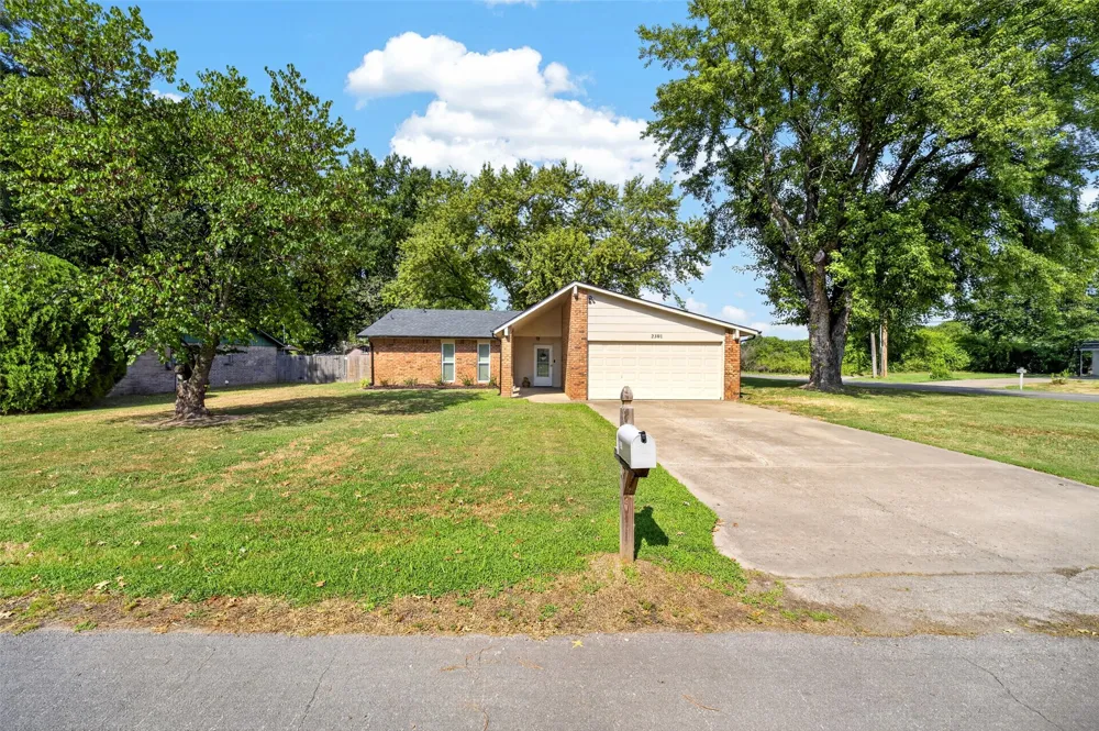 2301 Daniel Boulevard Muskogee, OK 74403