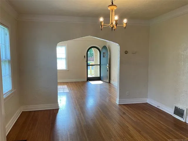 1208 S Jamestown Avenue E Tulsa, OK 74112