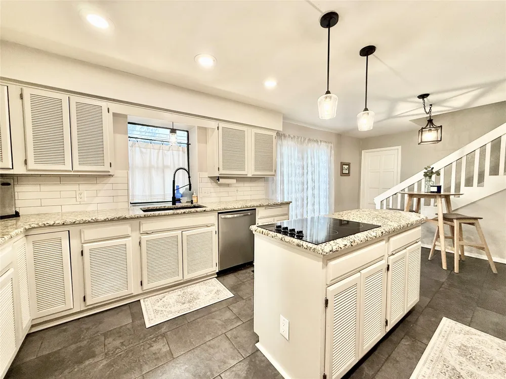 9520 Maplewood Avenue Tulsa, OK 74137