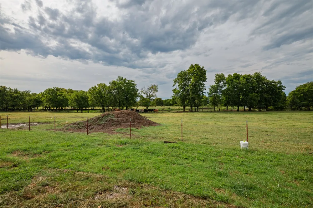 12765 S 431 ROAD Chouteau, OK 74337