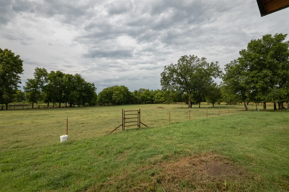 12765 S 431 ROAD Chouteau, OK 74337