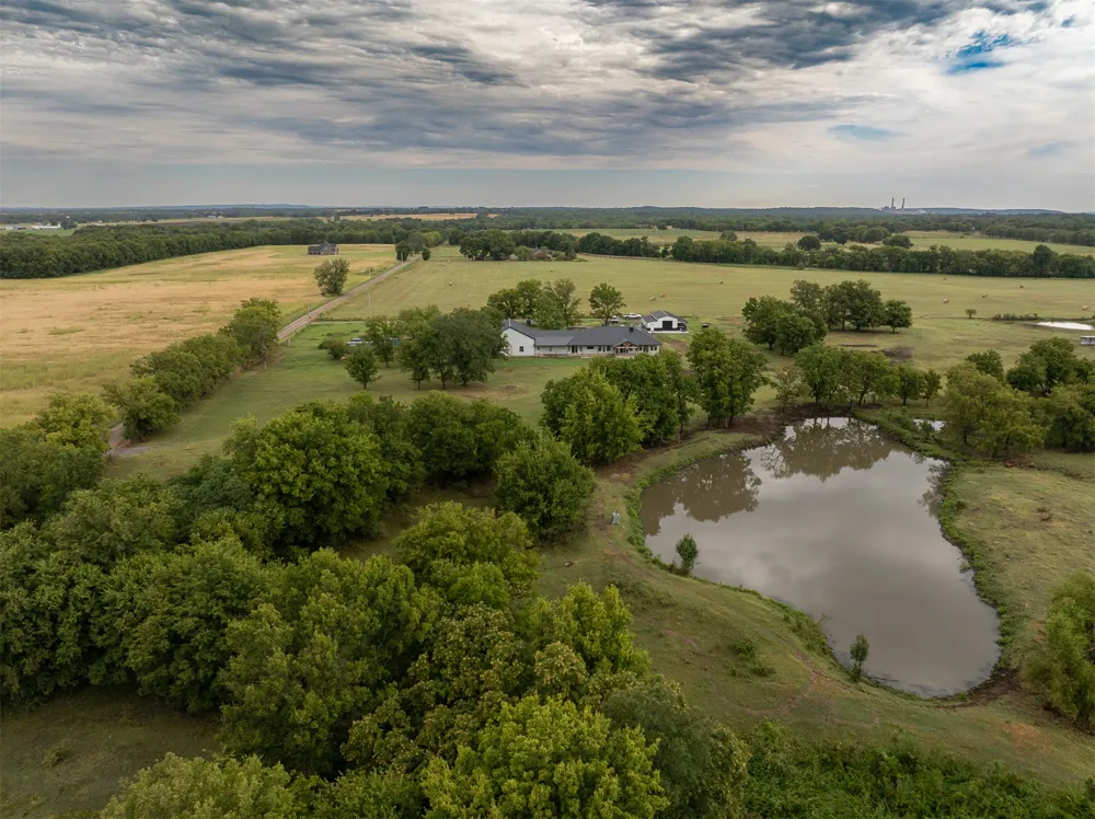 12765 S 431 ROAD Chouteau, OK 74337