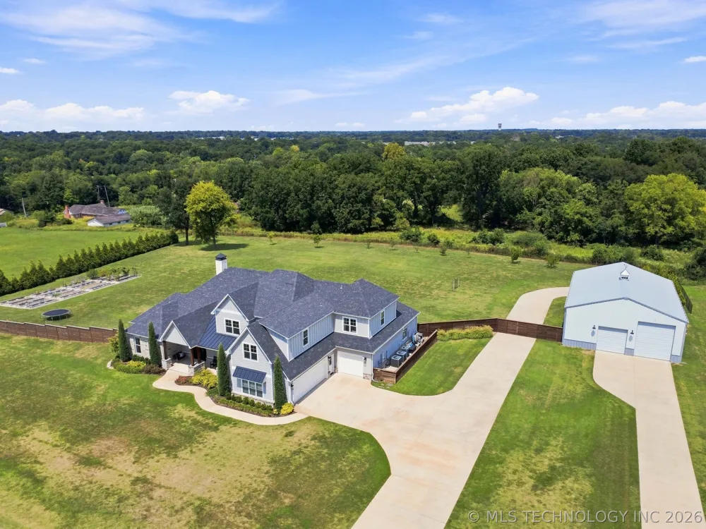 18649 E 126th Street S Broken Arrow, OK 74011