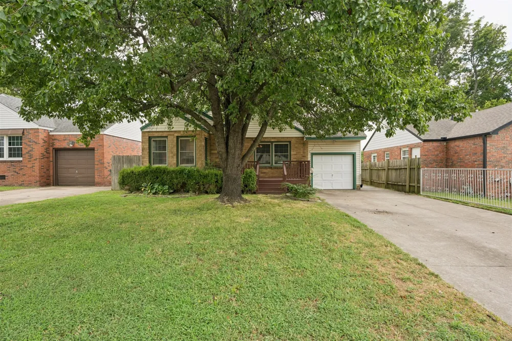 2520 E 2nd Street Tulsa, OK 74104