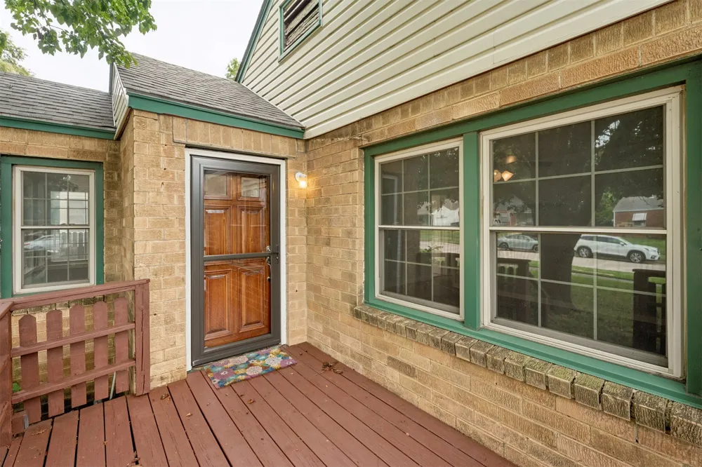 2520 E 2nd Street Tulsa, OK 74104