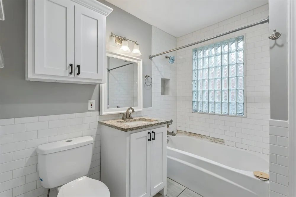 2520 E 2nd Street Tulsa, OK 74104