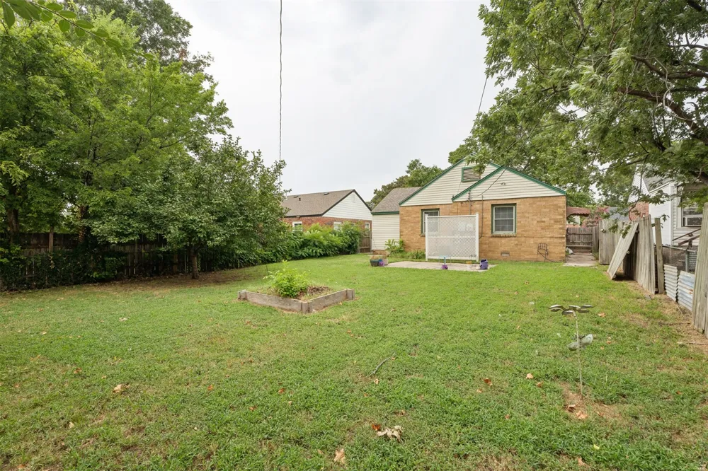 2520 E 2nd Street Tulsa, OK 74104