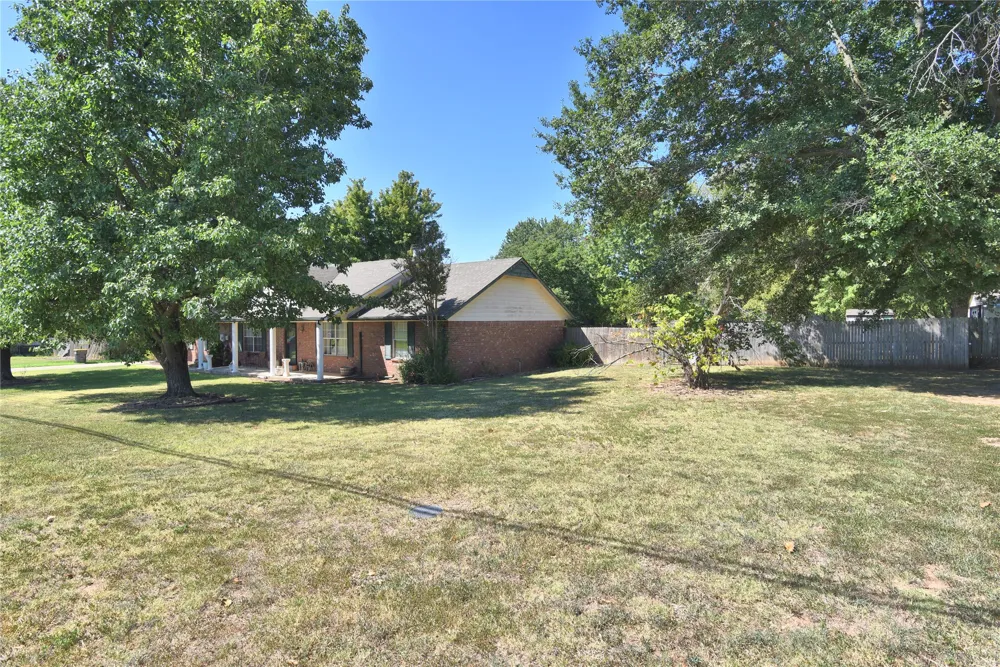15730 S 297th East EastAvenue Coweta, OK 74429