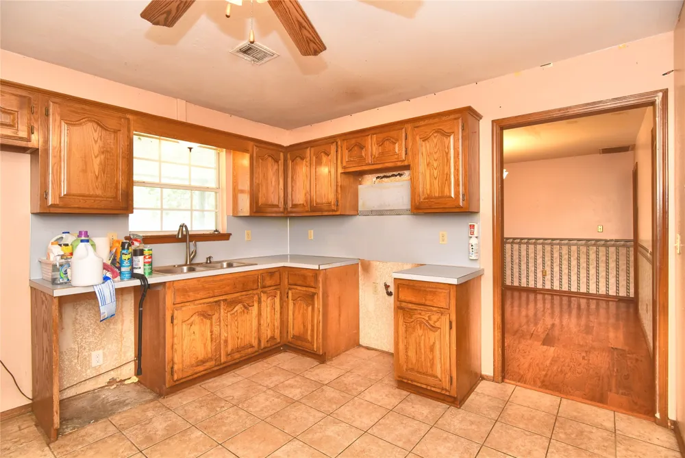 15730 S 297th East EastAvenue Coweta, OK 74429