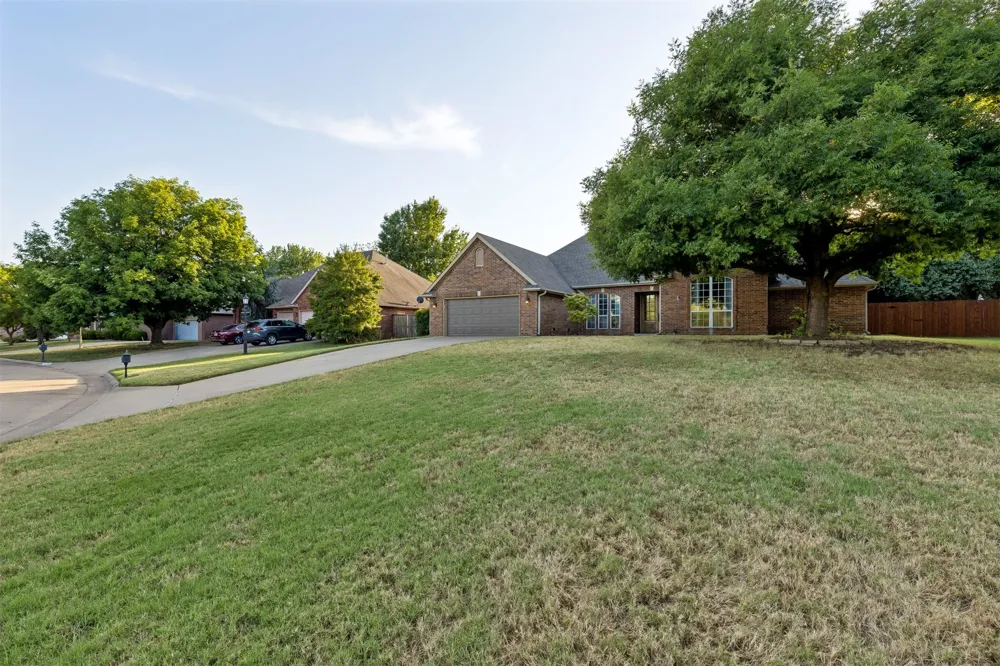 1924 Brooke Hollow Court Stillwater, OK 74075