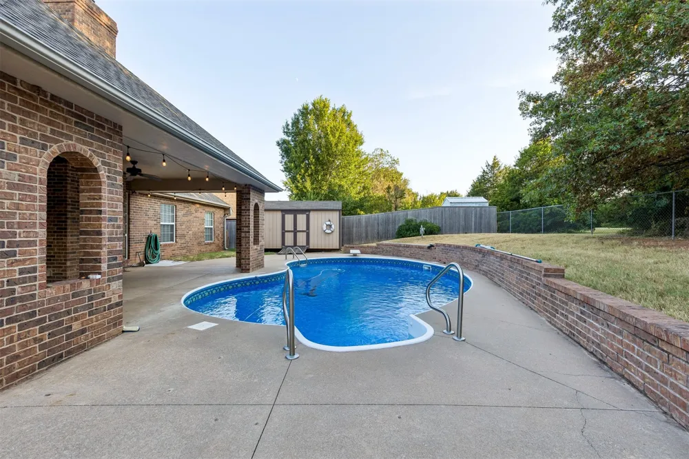 1924 Brooke Hollow Court Stillwater, OK 74075