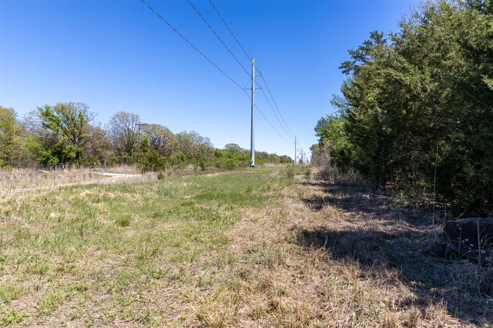 3 E 1180 ROAD Okemah, OK 74859