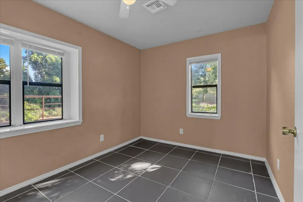 507 W Pine Street Coweta, OK 74429