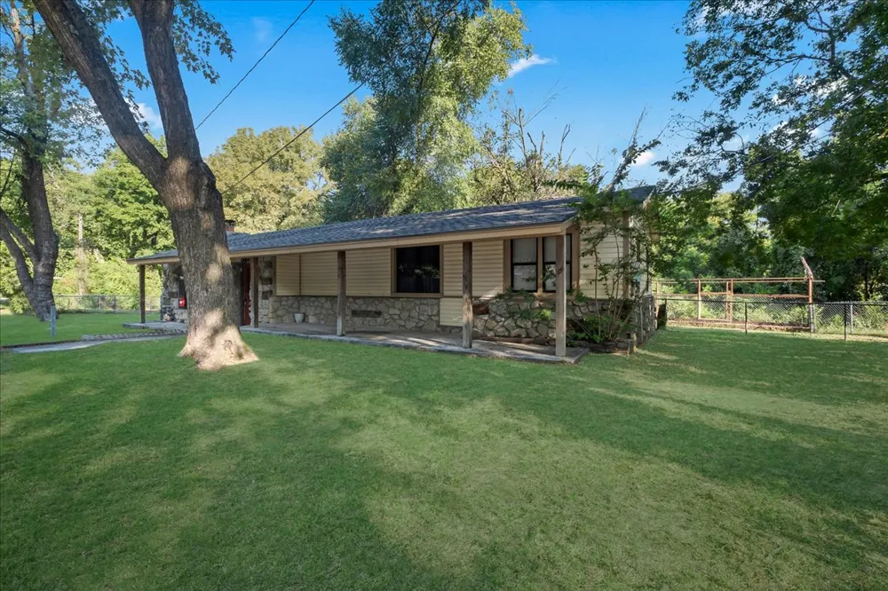507 W Pine Street Coweta, OK 74429