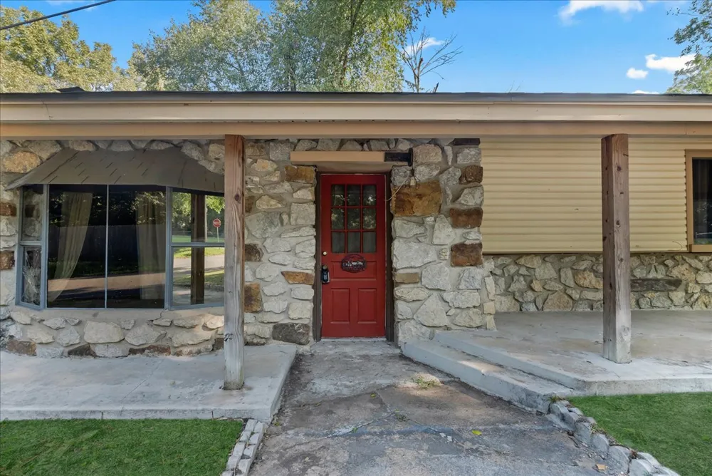 507 W Pine Street Coweta, OK 74429
