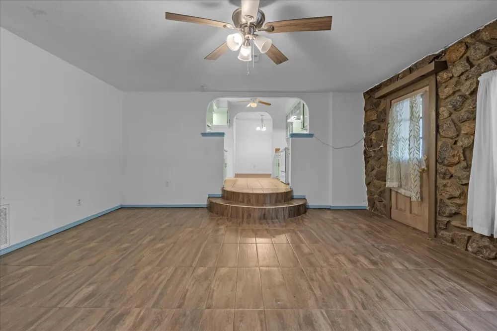 507 W Pine Street Coweta, OK 74429