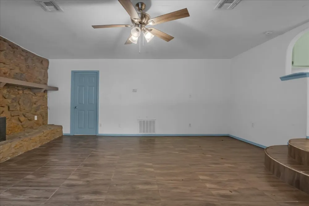 507 W Pine Street Coweta, OK 74429