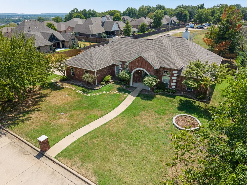 1803 Forest Park Drive Claremore, OK 74017