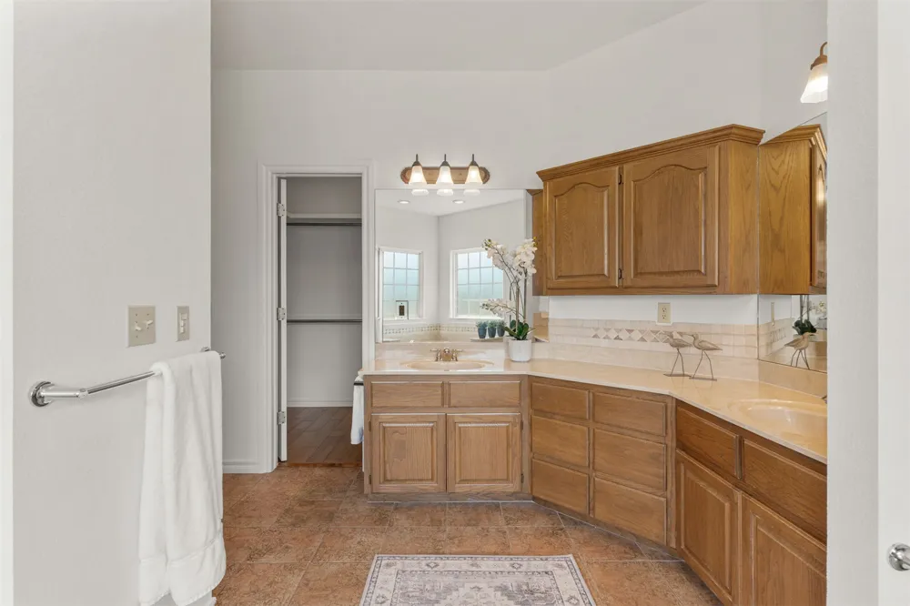 1803 Forest Park Drive Claremore, OK 74017