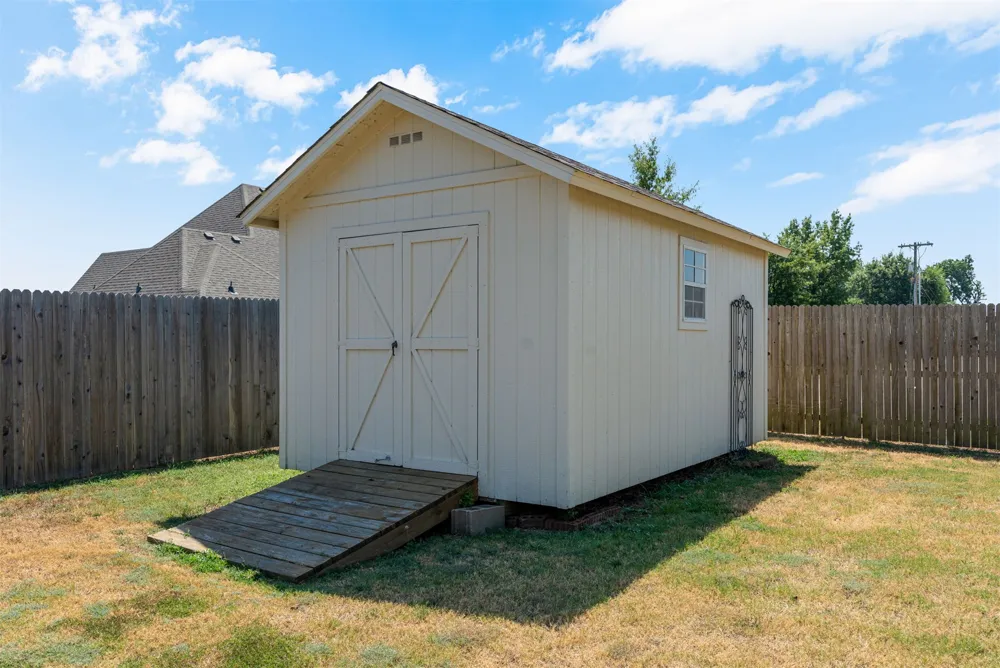 1803 Forest Park Drive Claremore, OK 74017