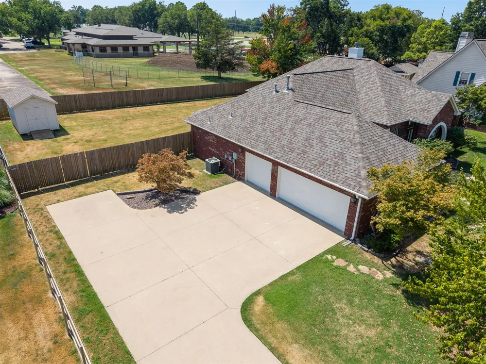 1803 Forest Park Drive Claremore, OK 74017