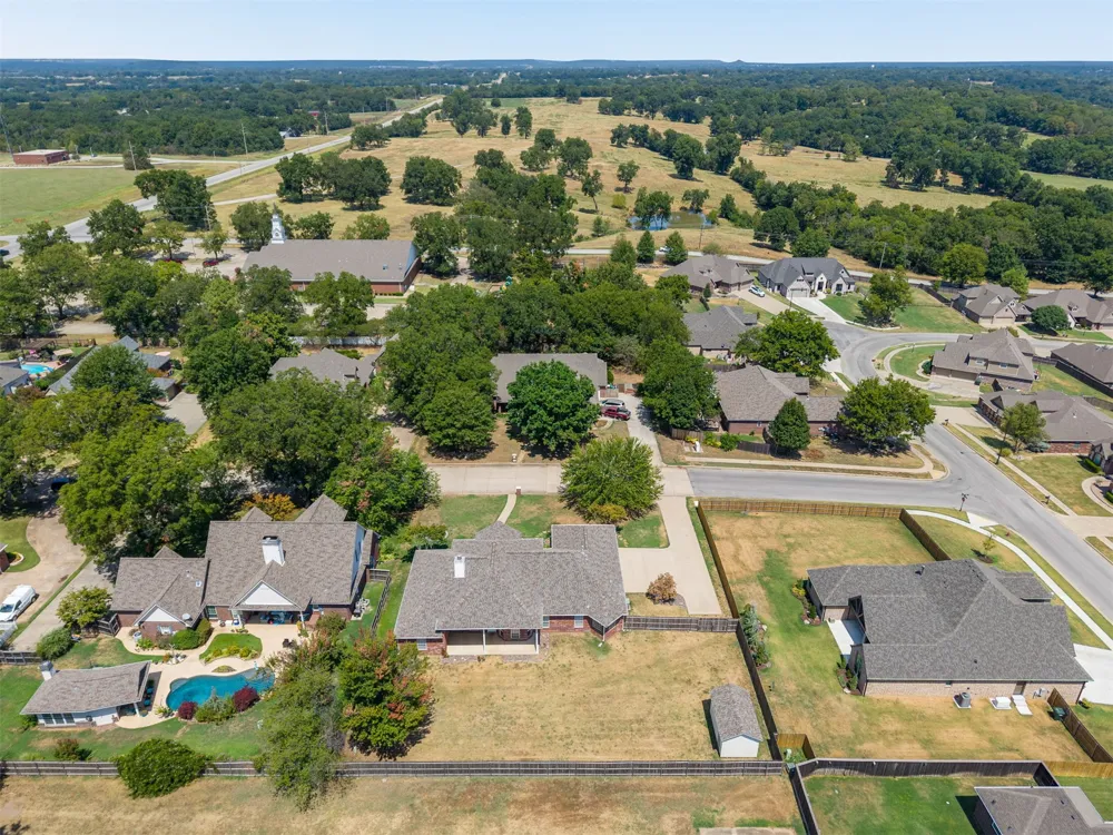 1803 Forest Park Drive Claremore, OK 74017