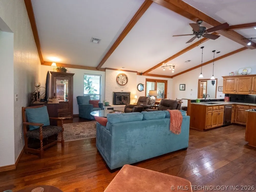 8567 Lake View Drive Kingston, OK 73439