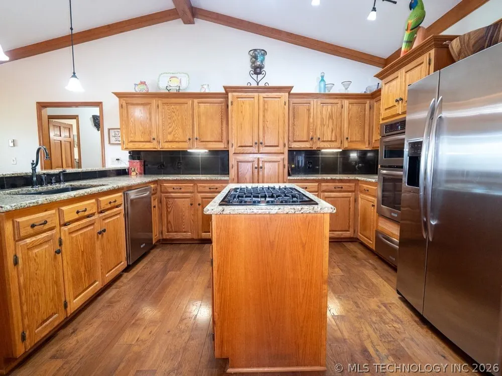 8567 Lake View Drive Kingston, OK 73439