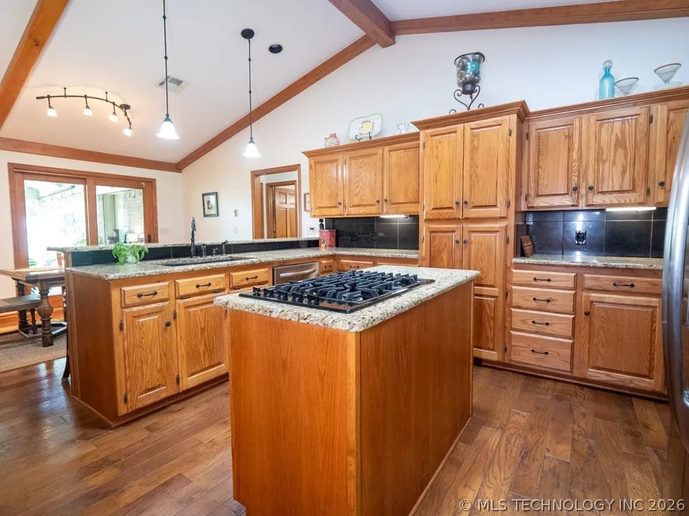 8567 Lake View Drive Kingston, OK 73439