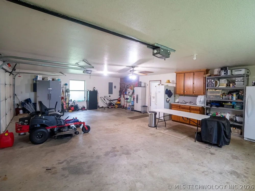 8567 Lake View Drive Kingston, OK 73439