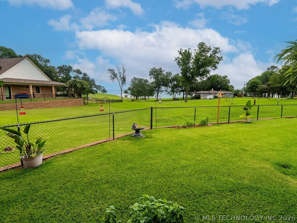 8567 Lake View Drive Kingston, OK 73439