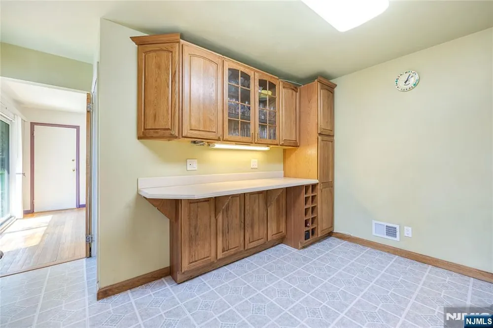 11 Sunset Road Demarest, NJ 07627