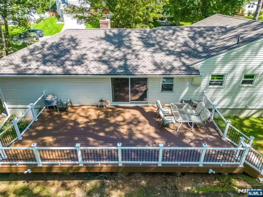 11 Sunset Road Demarest, NJ 07627
