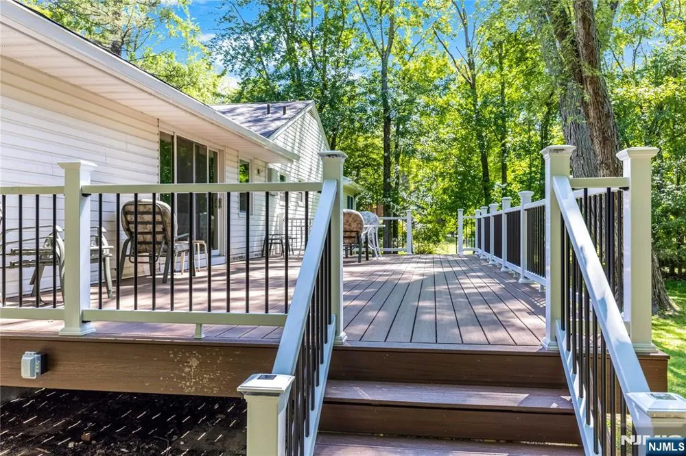 11 Sunset Road Demarest, NJ 07627