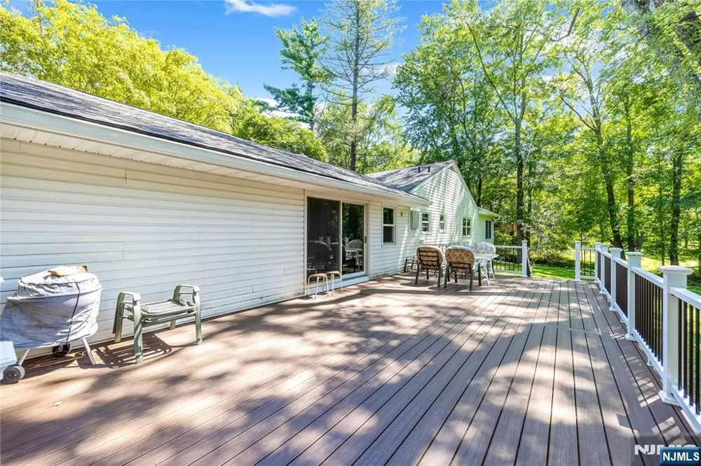 11 Sunset Road Demarest, NJ 07627