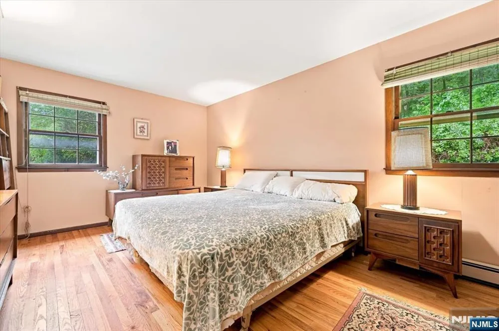 24 Hickory Road Ringwood, NJ 07456