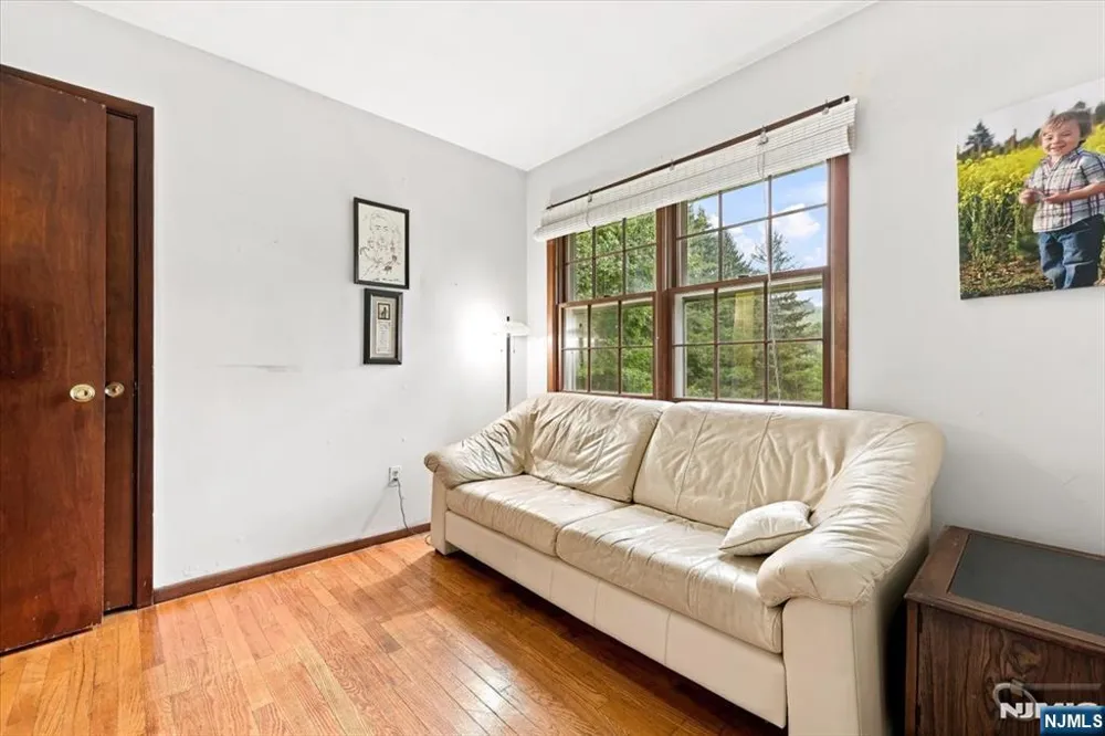 24 Hickory Road Ringwood, NJ 07456