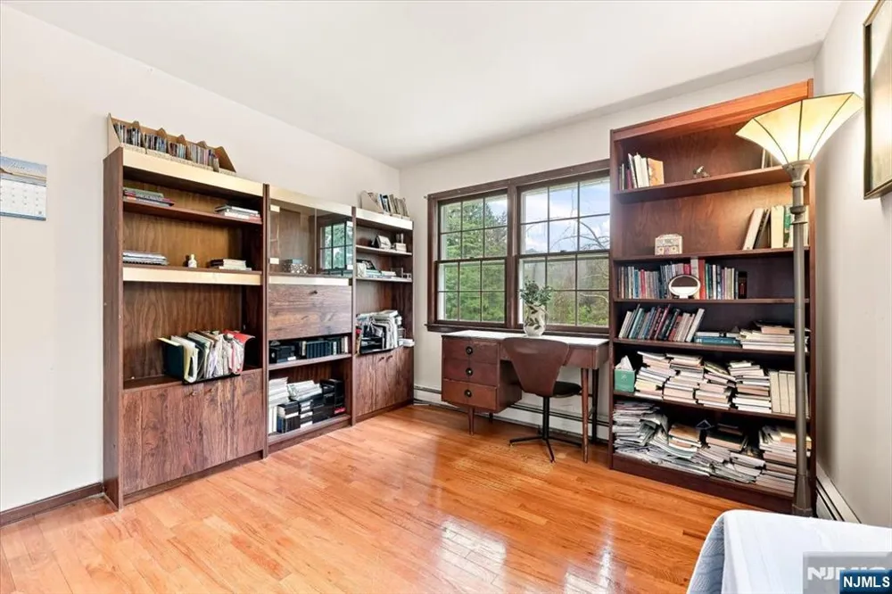 24 Hickory Road Ringwood, NJ 07456