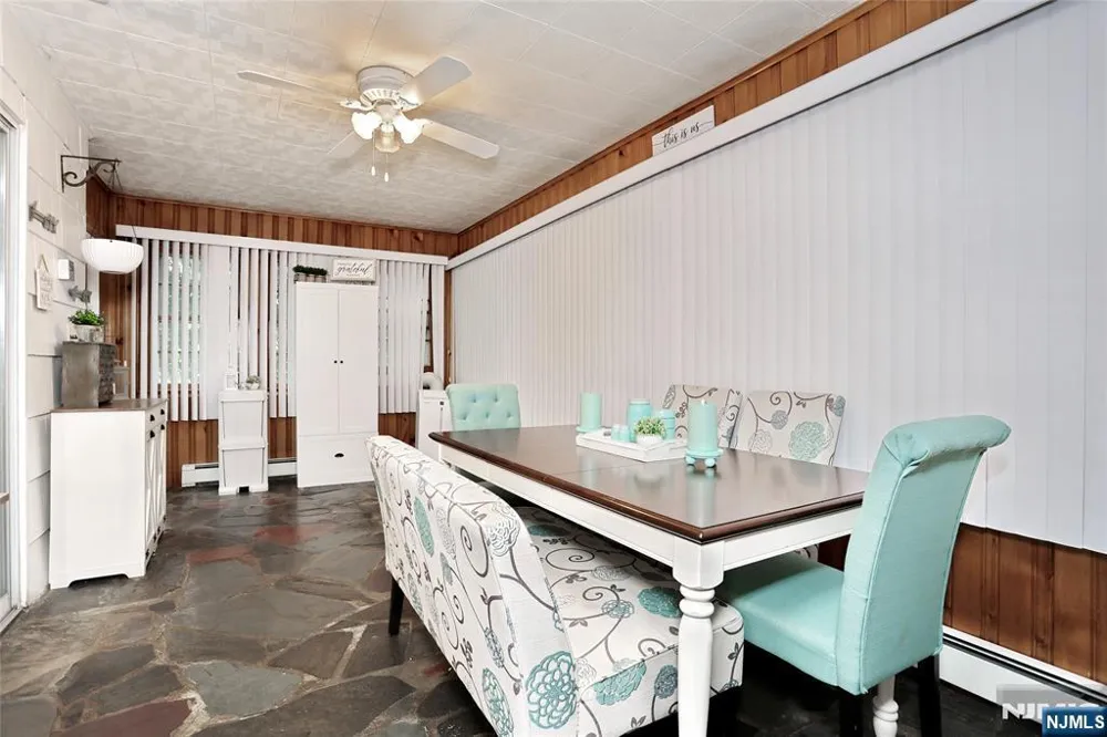 137 Manhattan Avenue Waldwick, NJ 07463