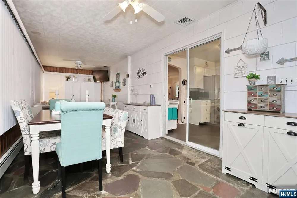 137 Manhattan Avenue Waldwick, NJ 07463