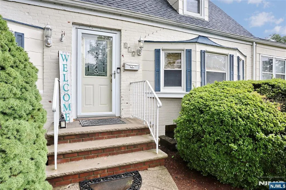137 Manhattan Avenue Waldwick, NJ 07463