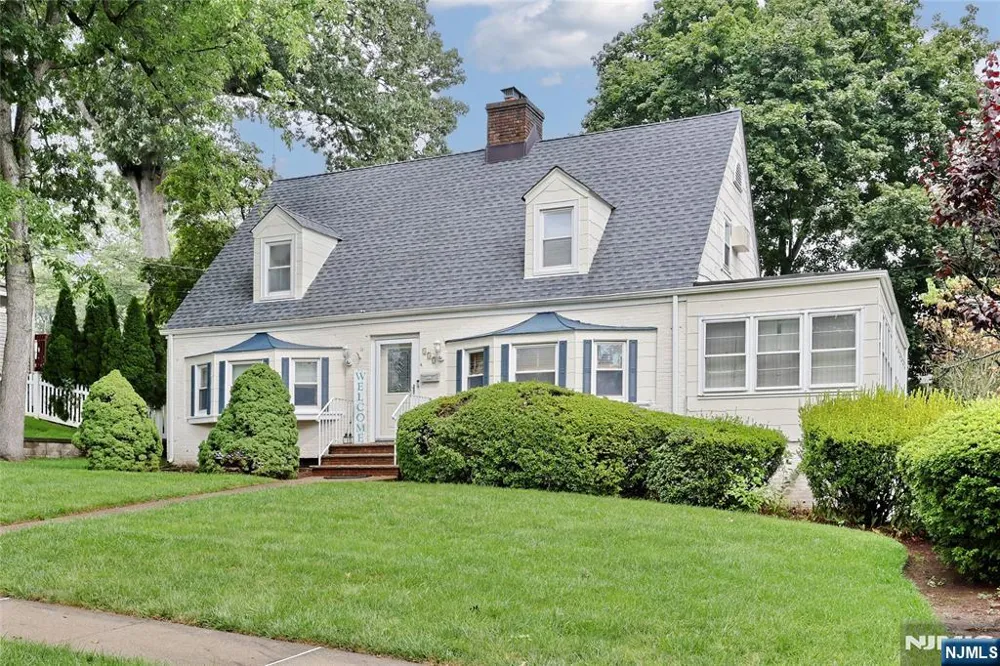 137 Manhattan Avenue Waldwick, NJ 07463