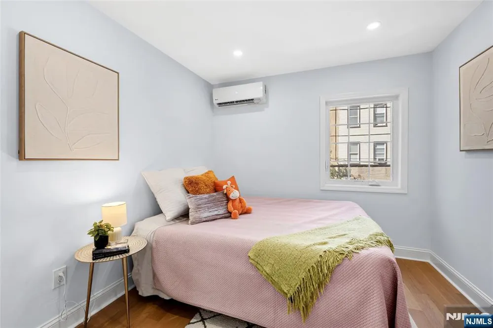 419 2nd Street Jersey City, NJ 07302