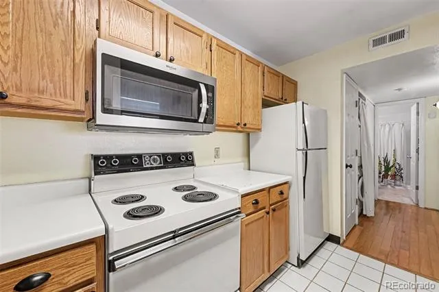 5706 W Asbury Place #202 Lakewood, CO 80227