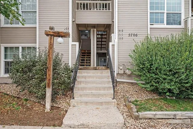 5706 W Asbury Place #202 Lakewood, CO 80227
