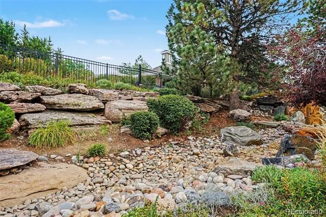 5706 W Asbury Place #202 Lakewood, CO 80227